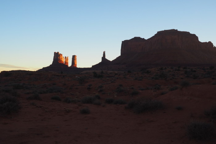 USA Road Trip - Sunset over Monument Valley